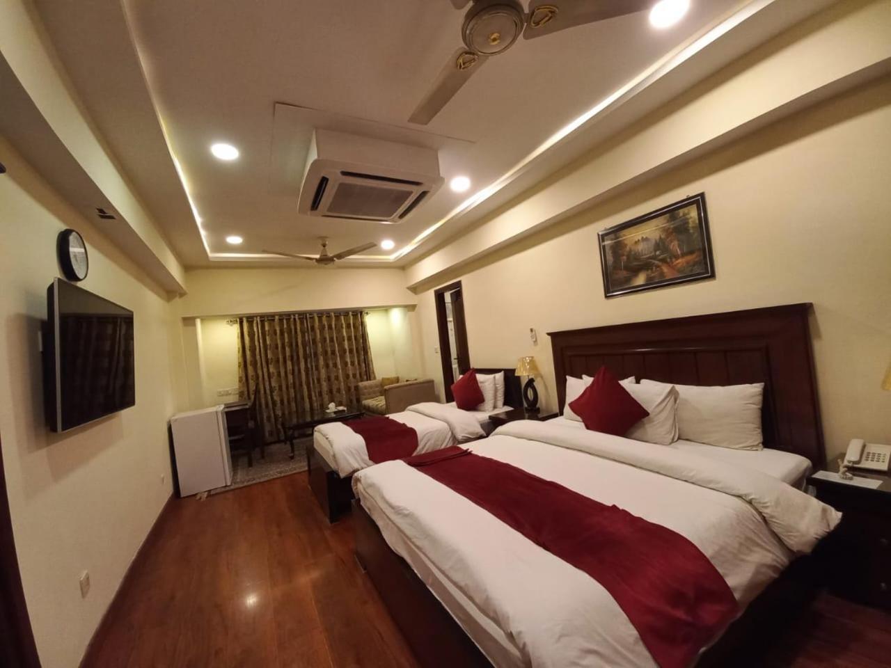 Hotel Diplomat Islamabad Exterior photo
