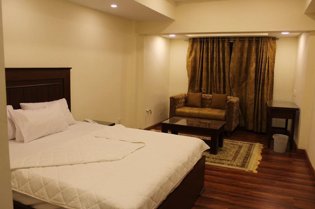 Hotel Diplomat Islamabad Exterior photo