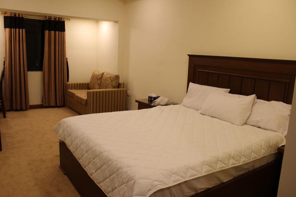 Hotel Diplomat Islamabad Exterior photo