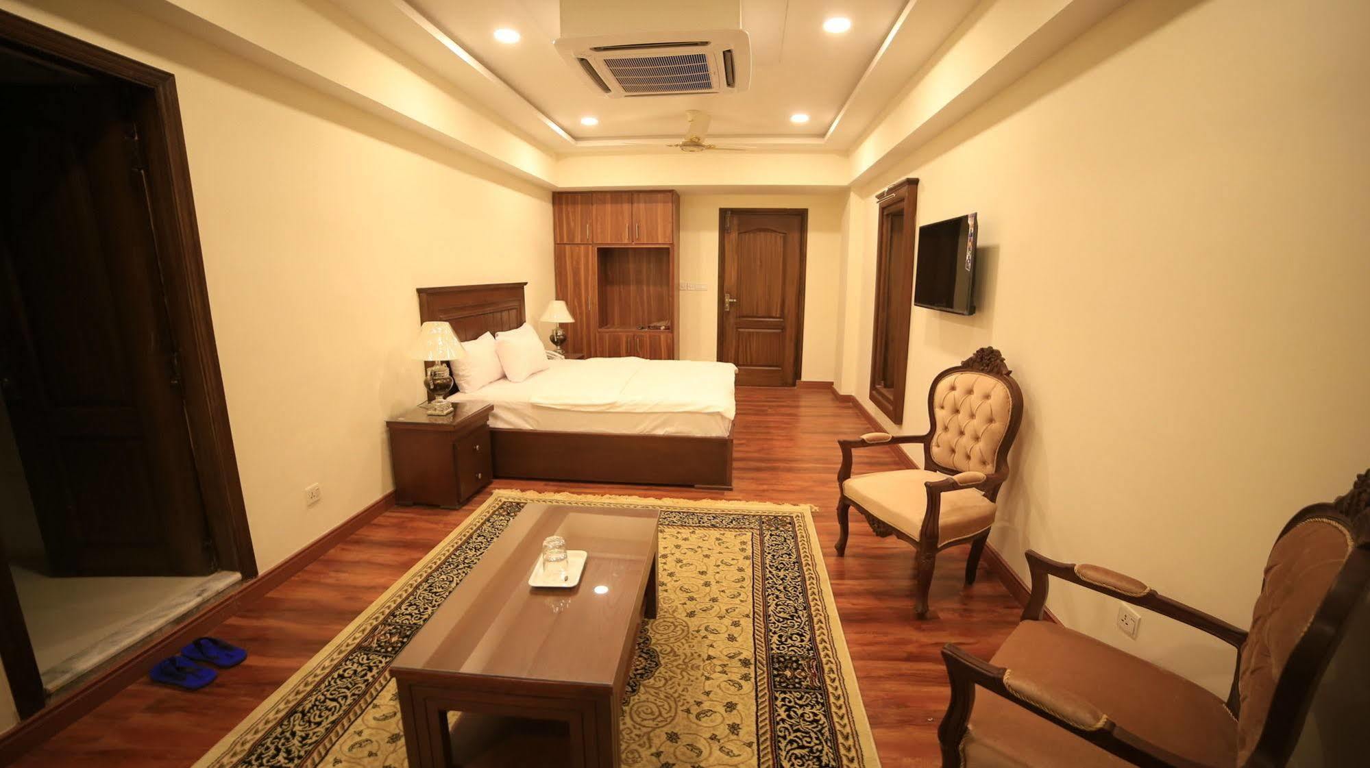 Hotel Diplomat Islamabad Exterior photo